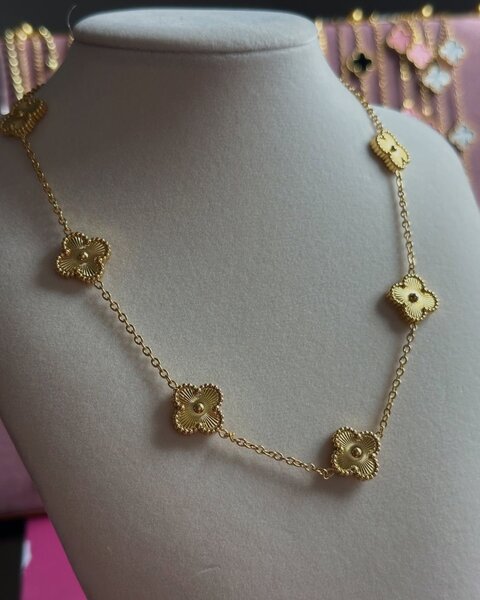 Collier Fleur Émail Élegant