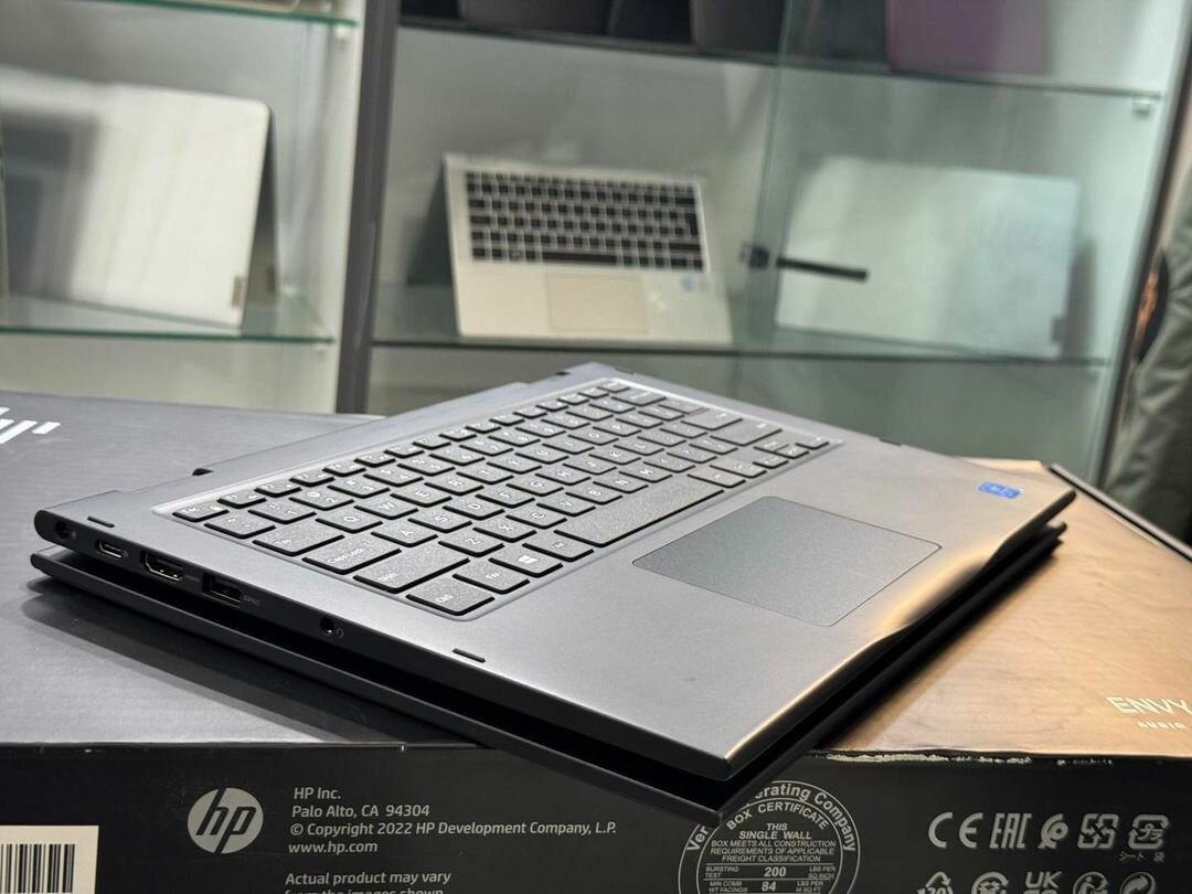 Dell Latitude 3390 2-in-1 Touchscreen