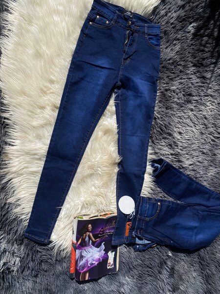 HIGH  WAISTED SKINNY JEANS