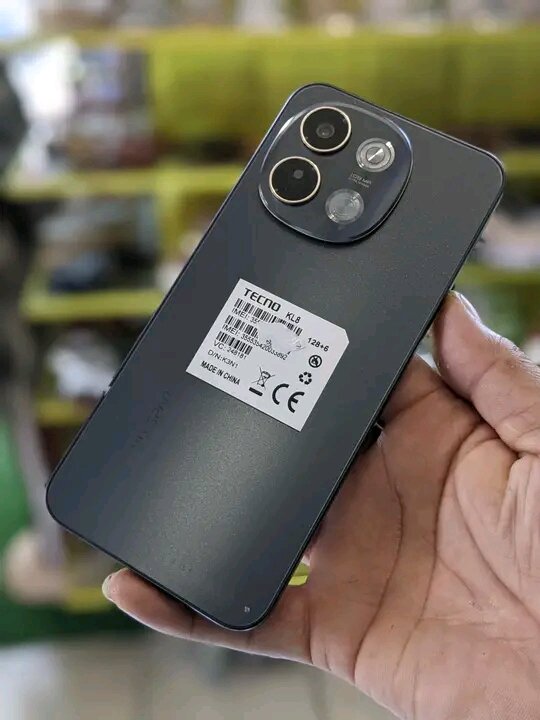 Smartphone Tecno KL8 128GB