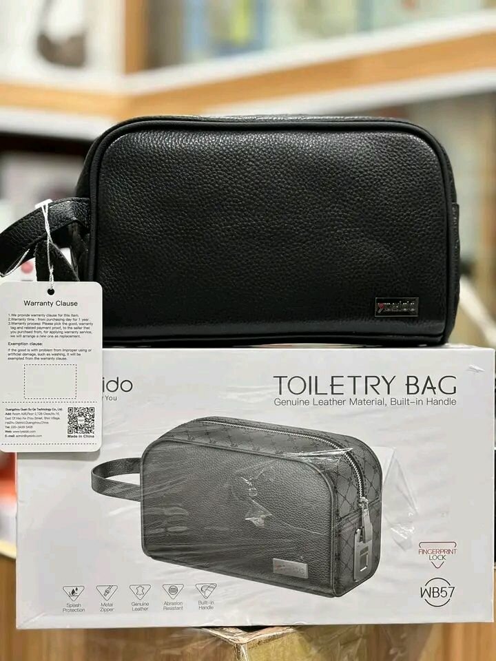 Pochette de toilette en cuir