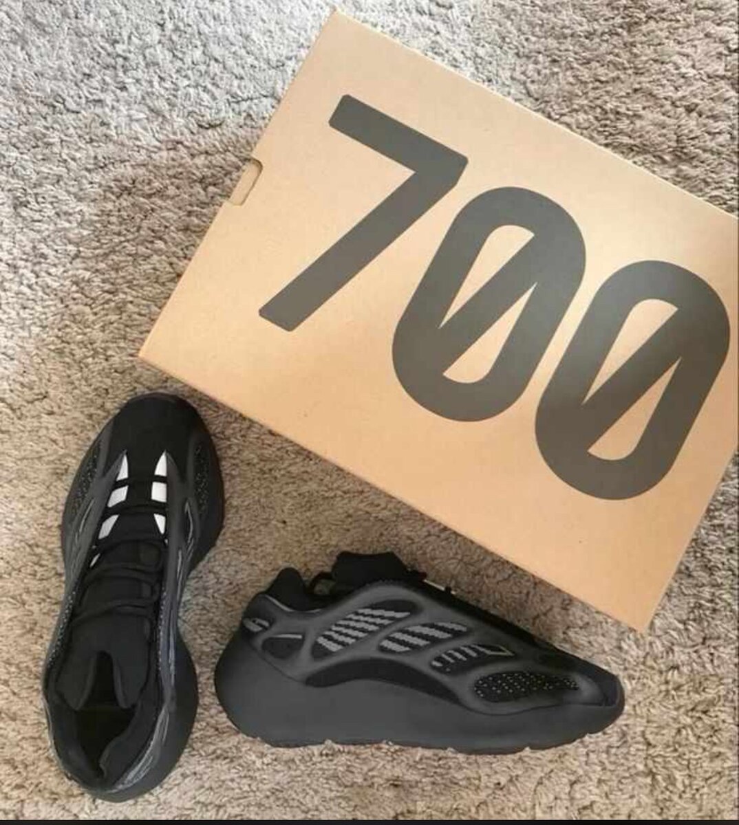 ADIDAS Yeezy 700 V3