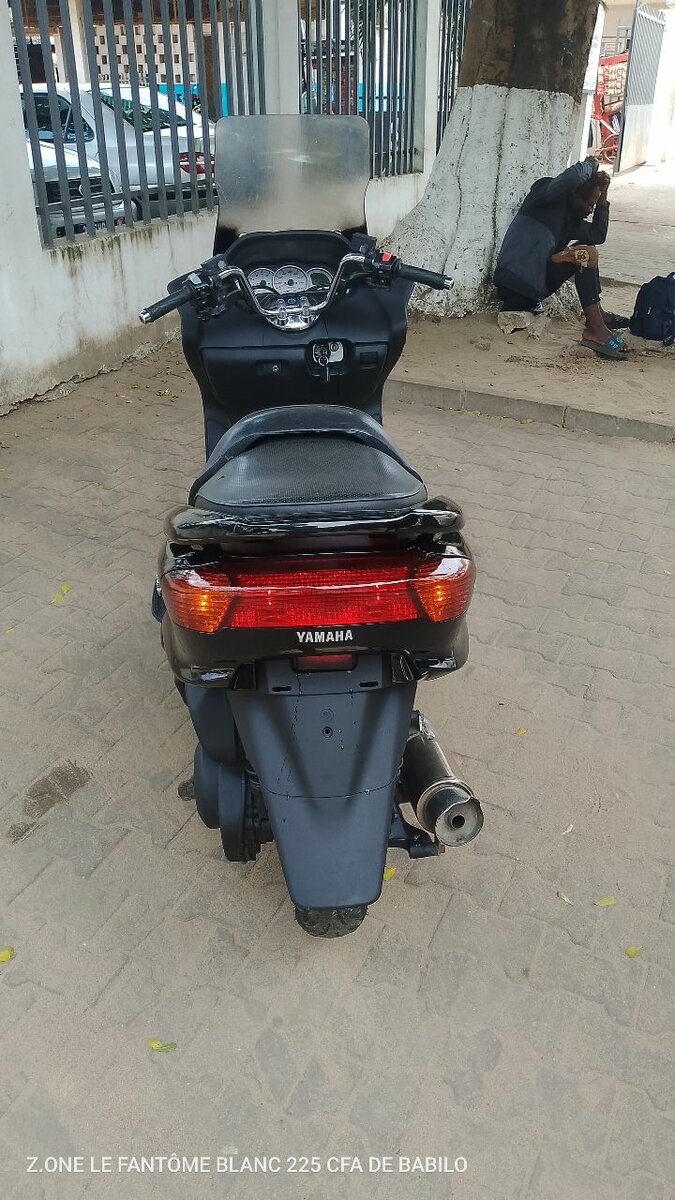 Scooter Yamaha Majesty 250 noi