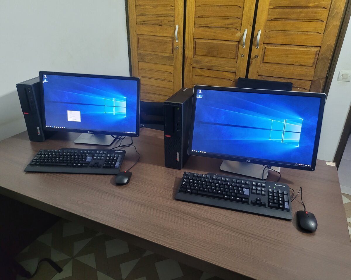 Ordinateurs de bureau Lenovo ThinkCentre