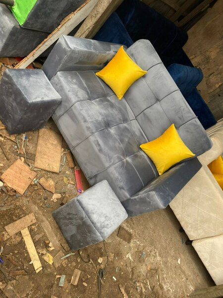 Fauteuils 2 places avec pouf