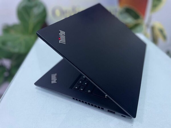 lenovo  t14 core i7 10th gen