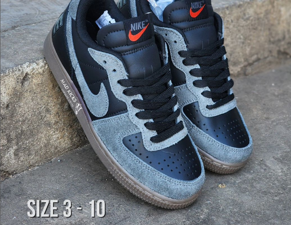 Combined color Nike sneakers