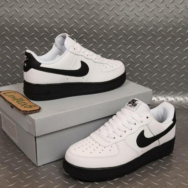 Baskets Air Blanc et Noir