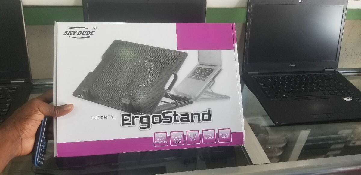 Laptop stand