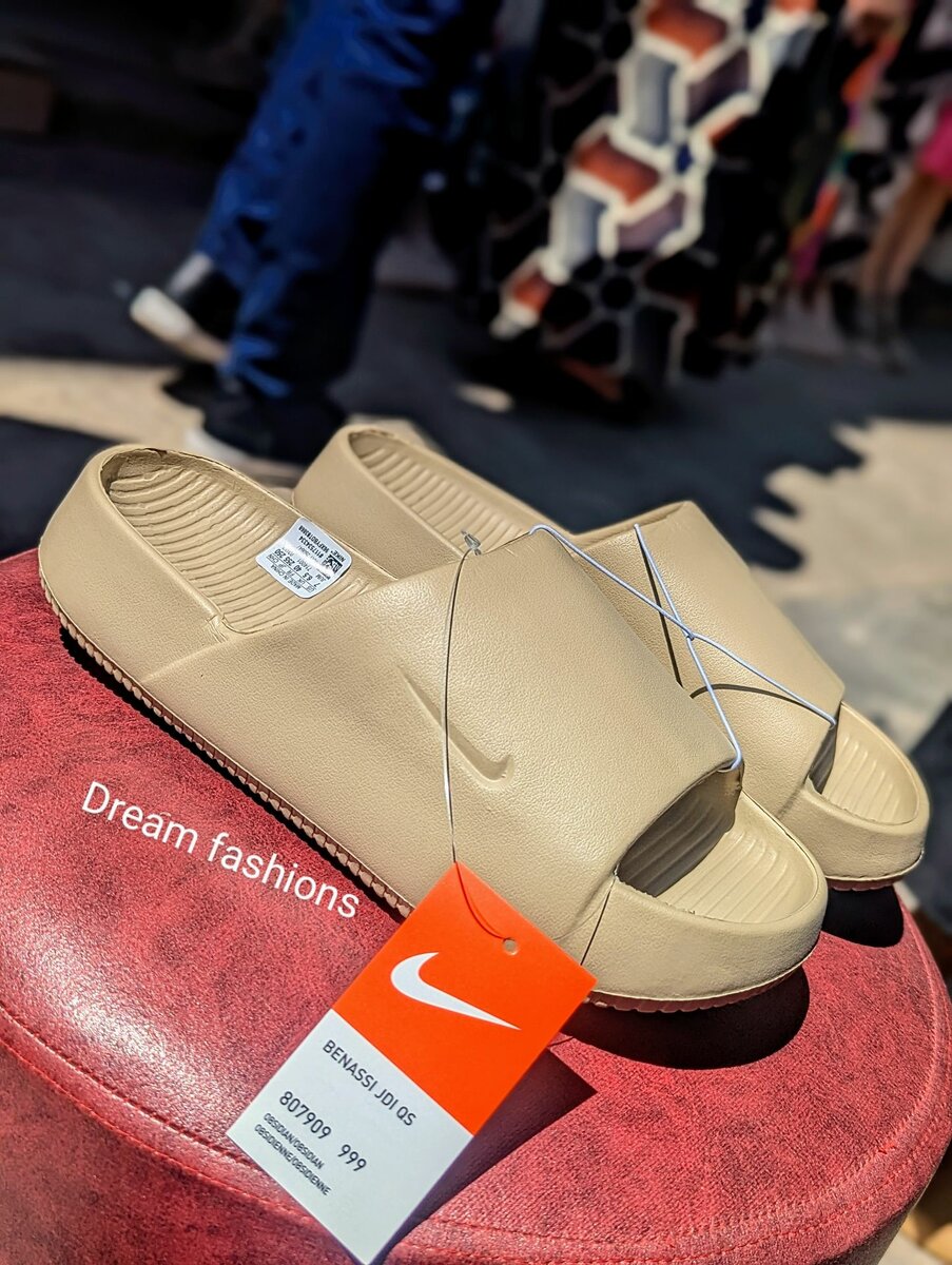 Nike slides