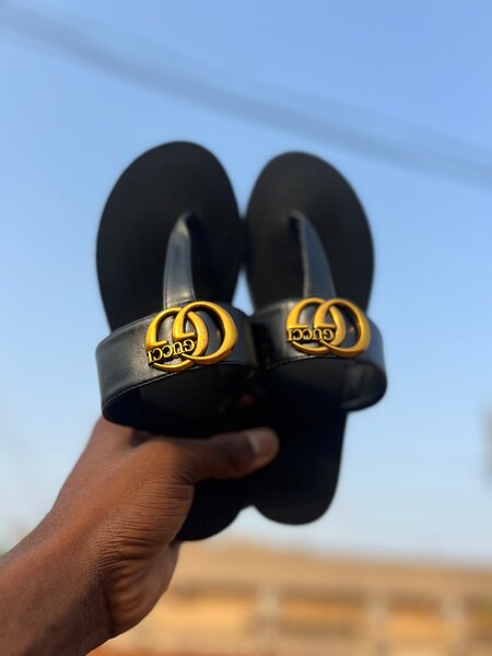 Gucci slippers