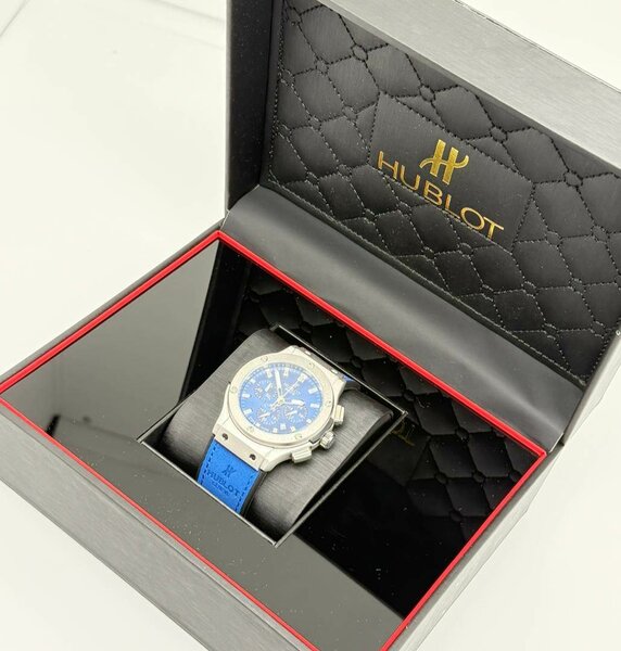 Montre élégante Hublot Homme