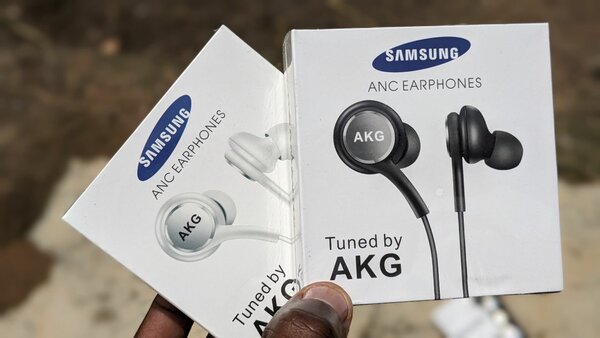 AKG Samsung headsets