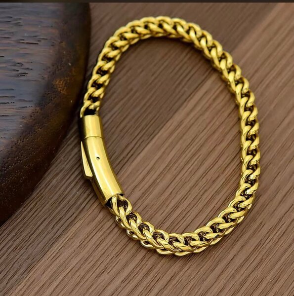 Bracelet doré élégant