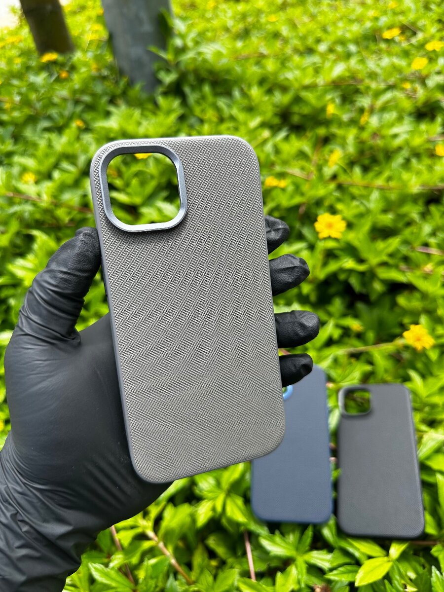 Coque semi-cuire élégante