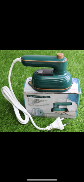 Fer à repasser portable compact