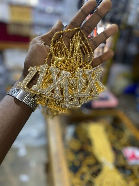 Collier Pendentif Doré Design