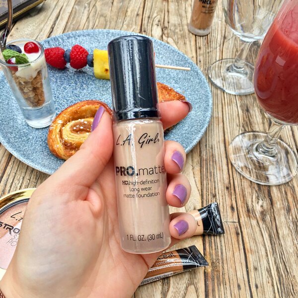 La girl pro matte foundation