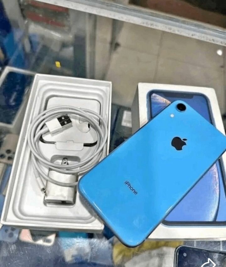 iPhone XR Bleu