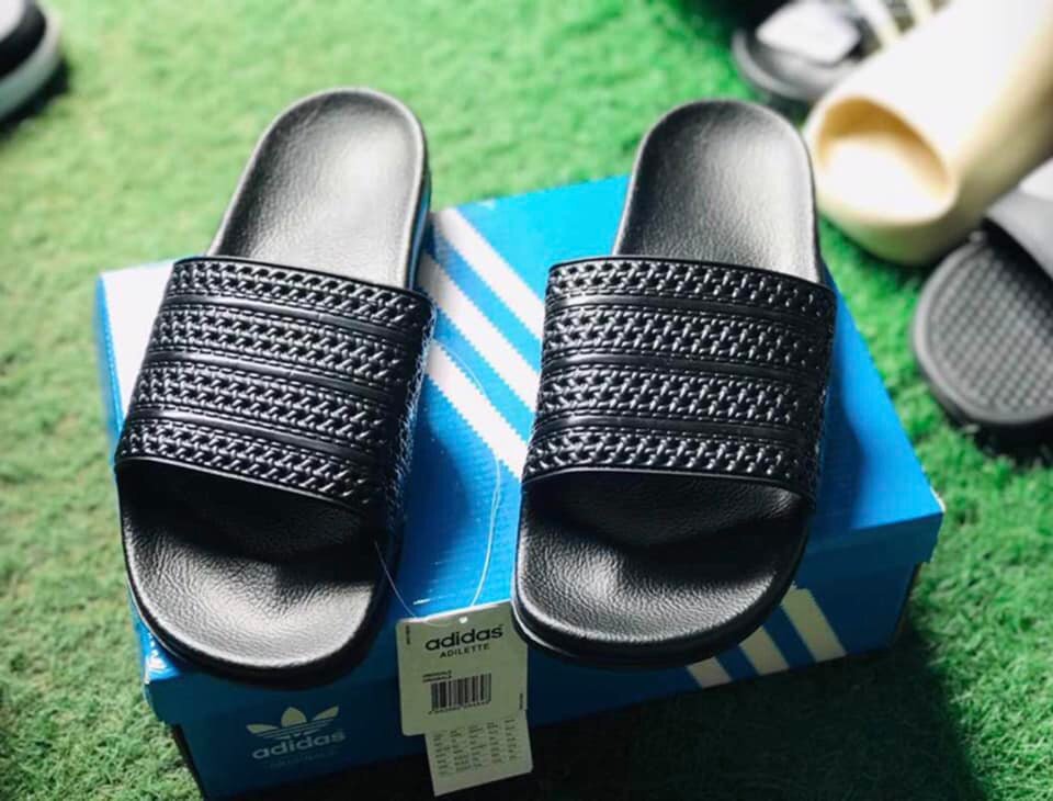 Adidas Adilettes