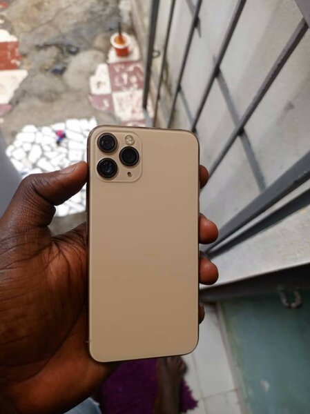 iPhone 11 pro 64 gb