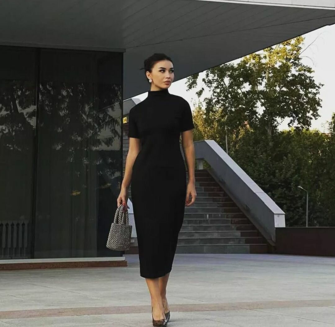 Чёрное платье