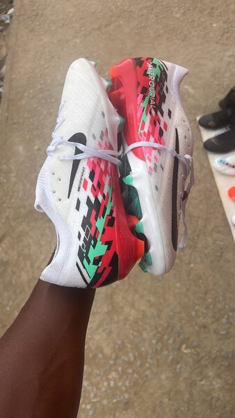 Chaussures de Football Dynamiques