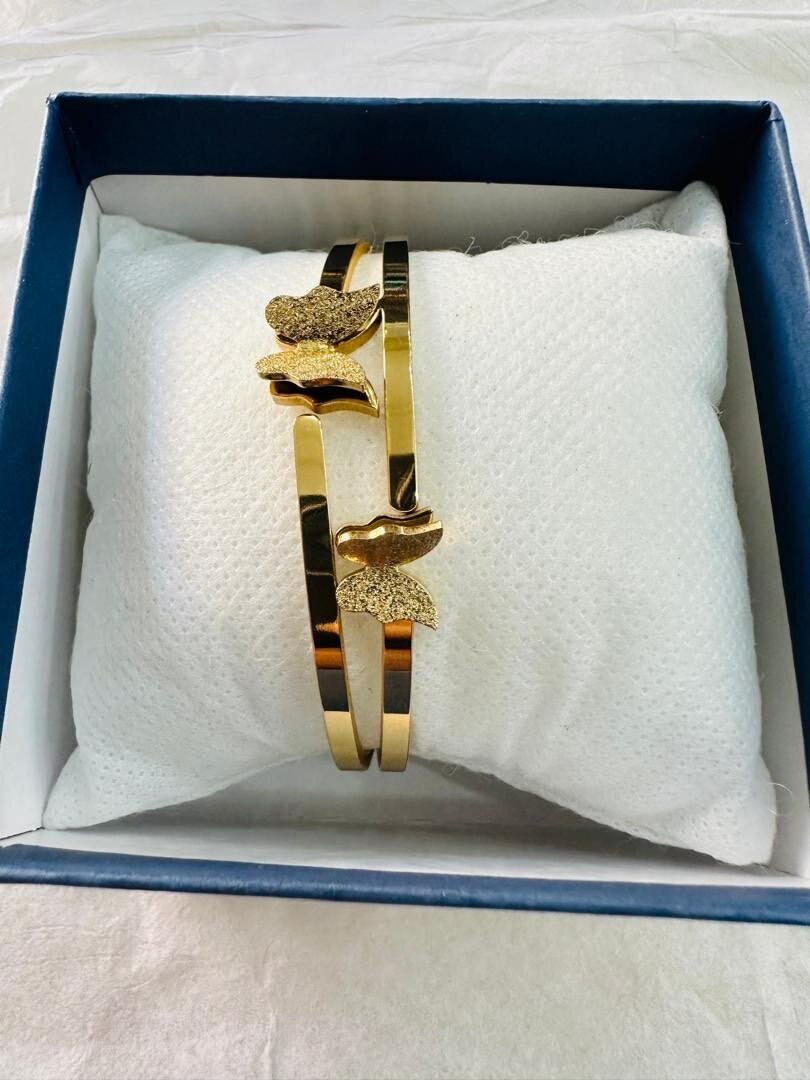 Ladies fashion bracelet