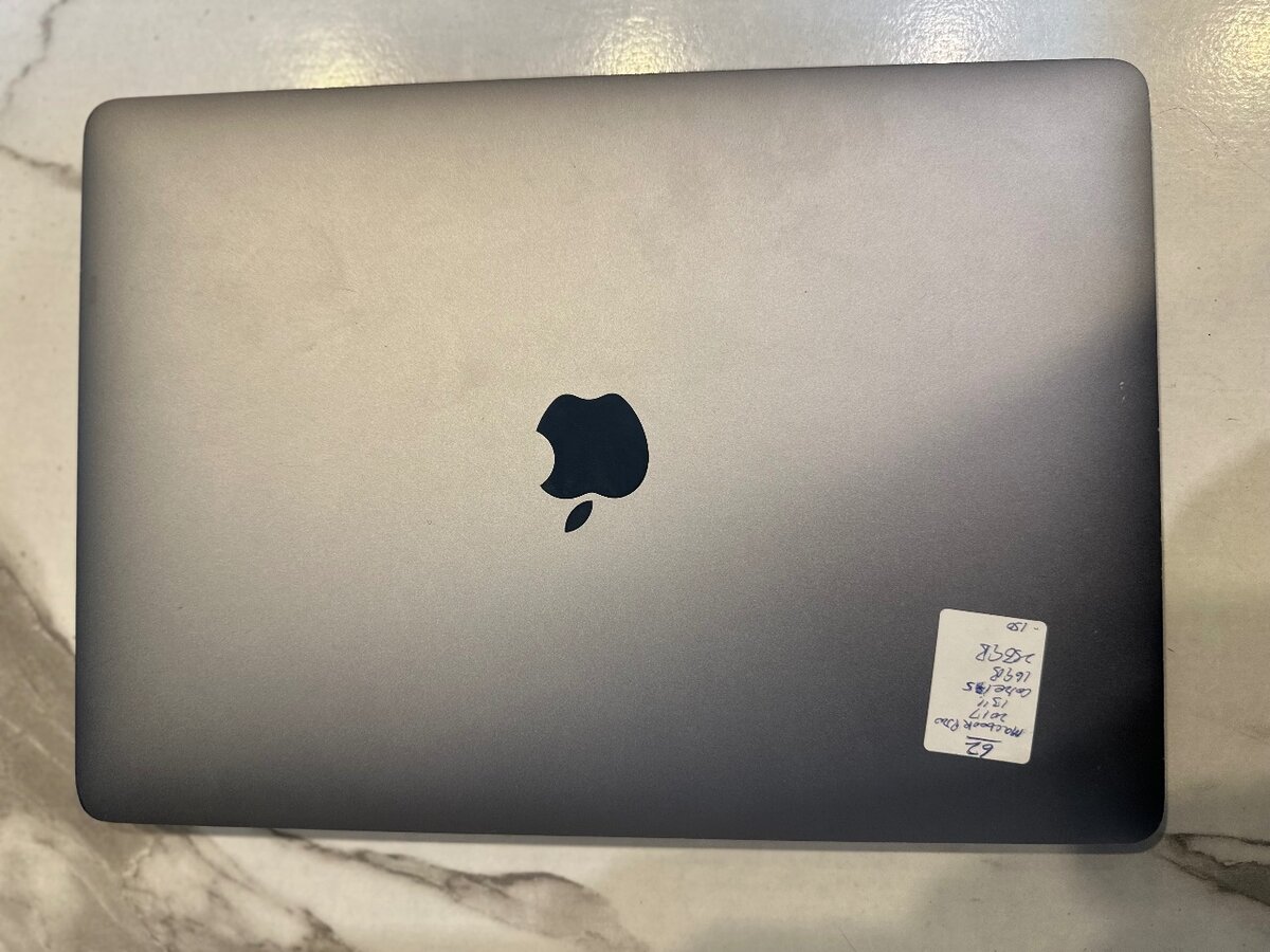 Apple MacBook Pro 2017.13inch for sale