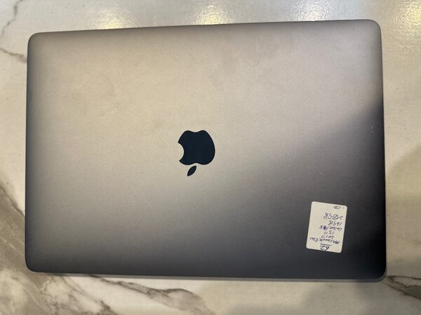 Apple MacBook Pro 2017.13inch for sale