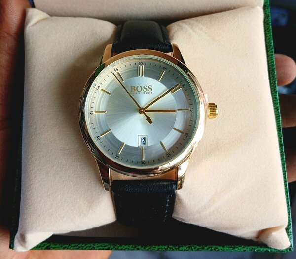 Montre Homme Boss élégante