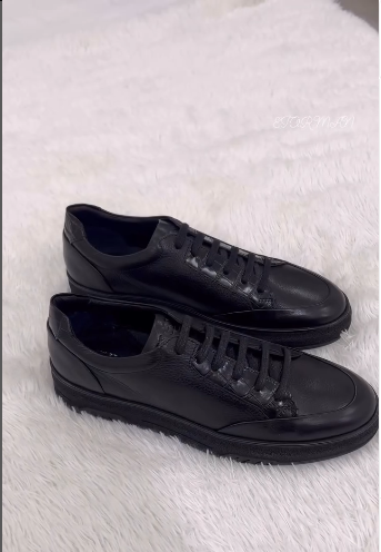 Мужские кроссовки