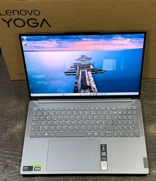 Lenovo Yoga Ultrabook