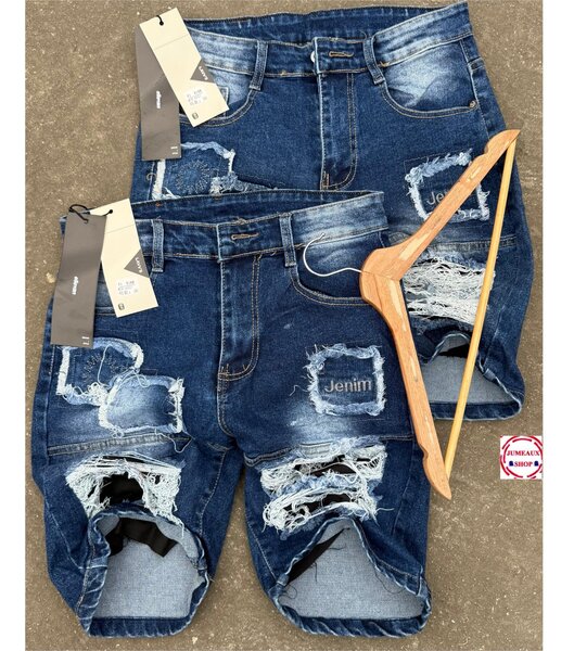 Shorts en denim déchiré