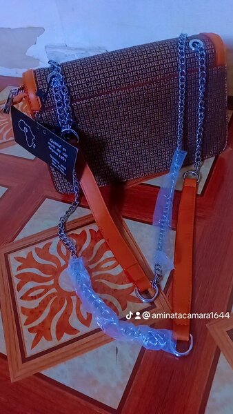 Sac à main élégant en chaîne