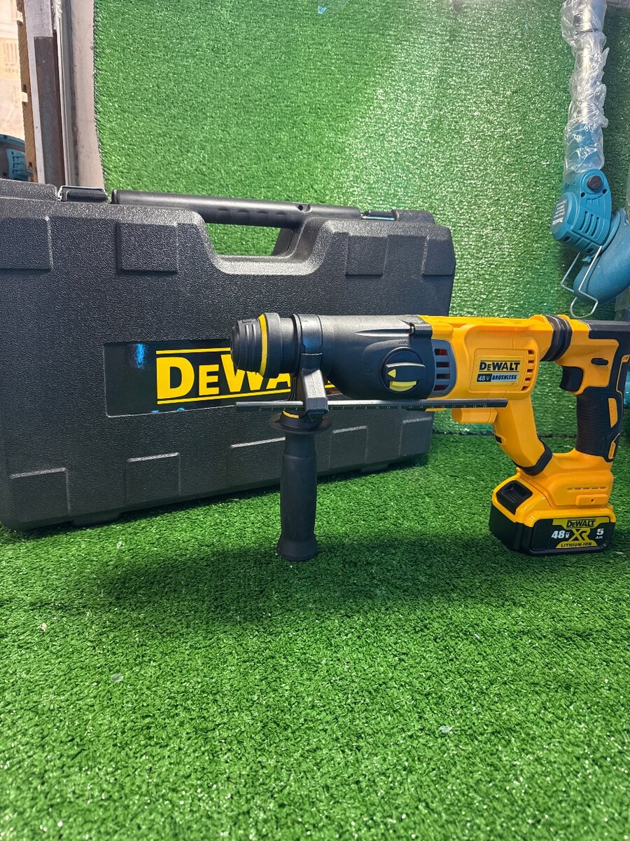 Перфоратор аккумуляторный