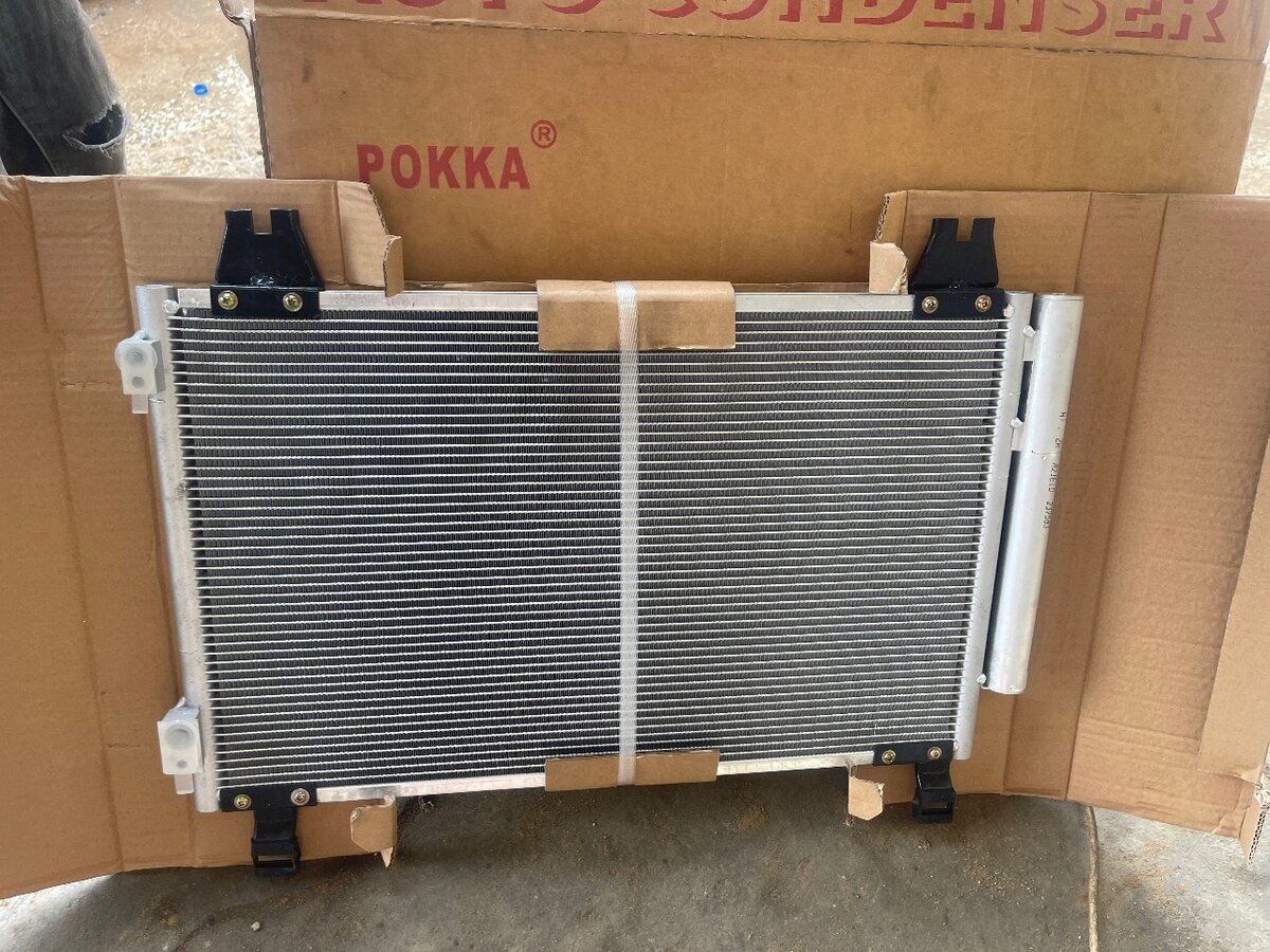 Condenseur de  Toyota taris  ,pour climatisation auto