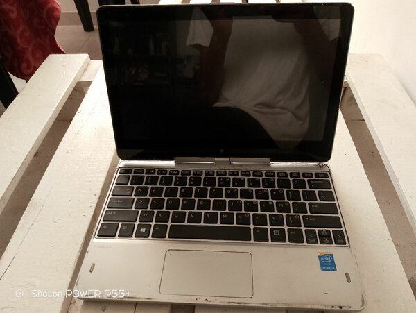 Ordinateur portable HP core i5 élite book quasi neuf