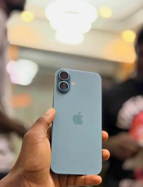 iPhone 16 plus  128 Go Bleu
