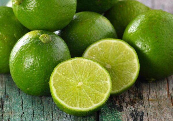 Limes frais et juteux