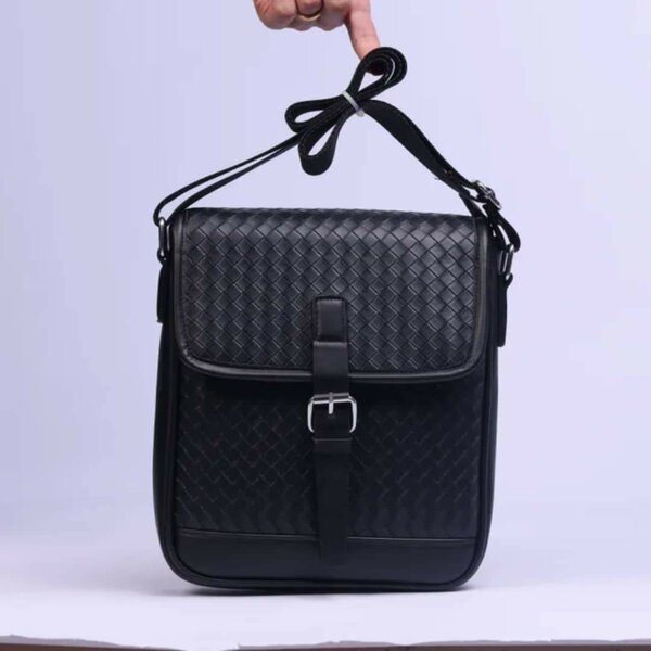 Sacoche en cuir tressé