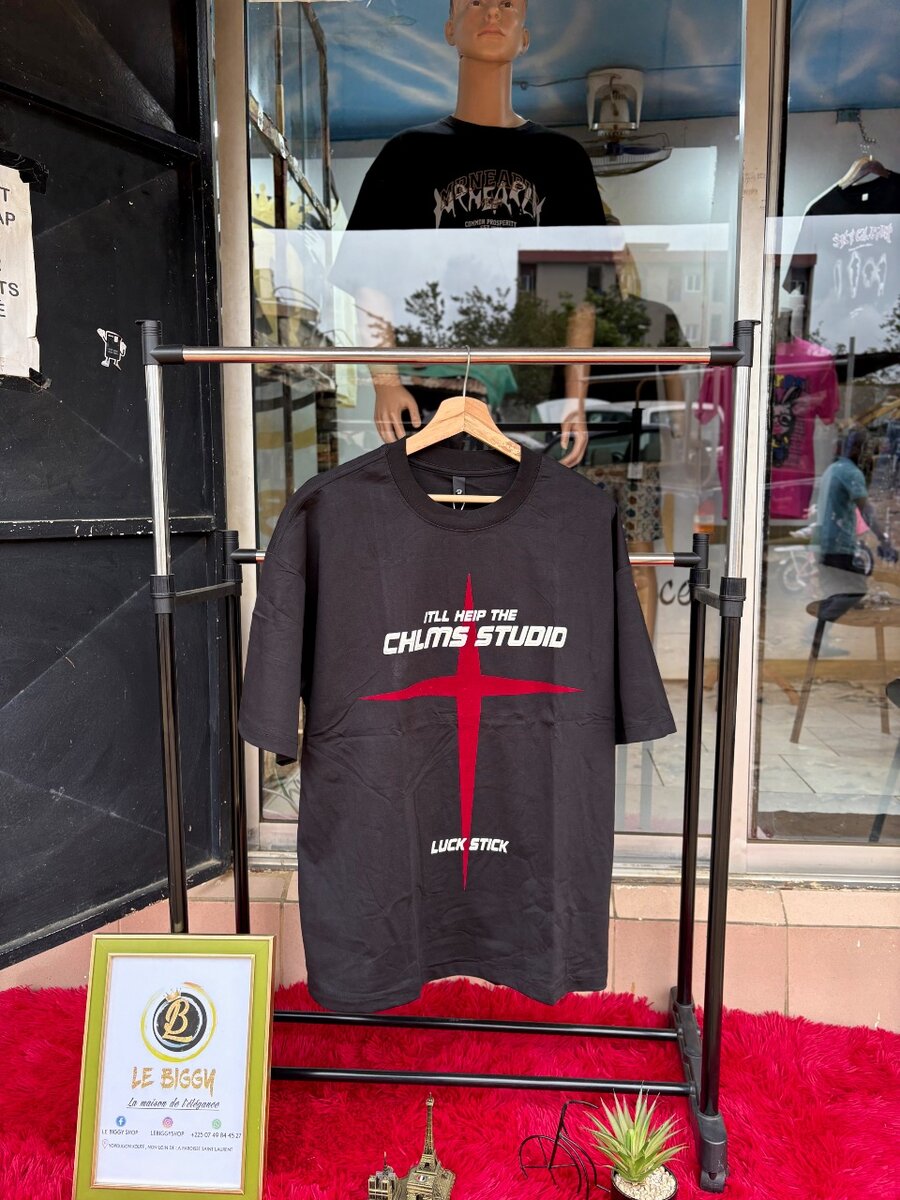 T-shirt noir imprimé unisexe