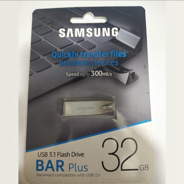 Samsung 32 GB USB