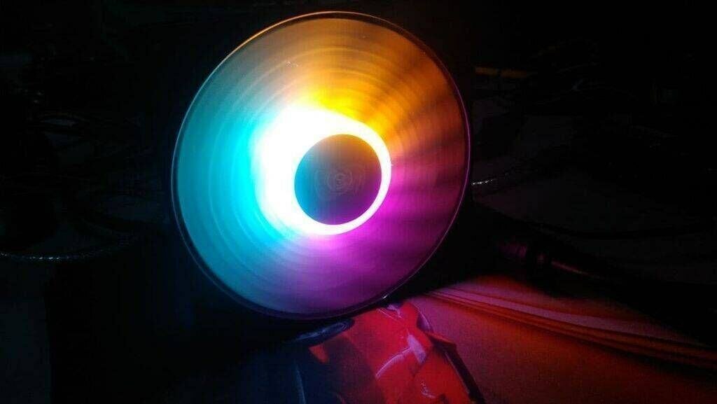 Кулера Новые DEEPCOOL RF120FS 3-COLOR-LED 120x120x25mm 4-Pin