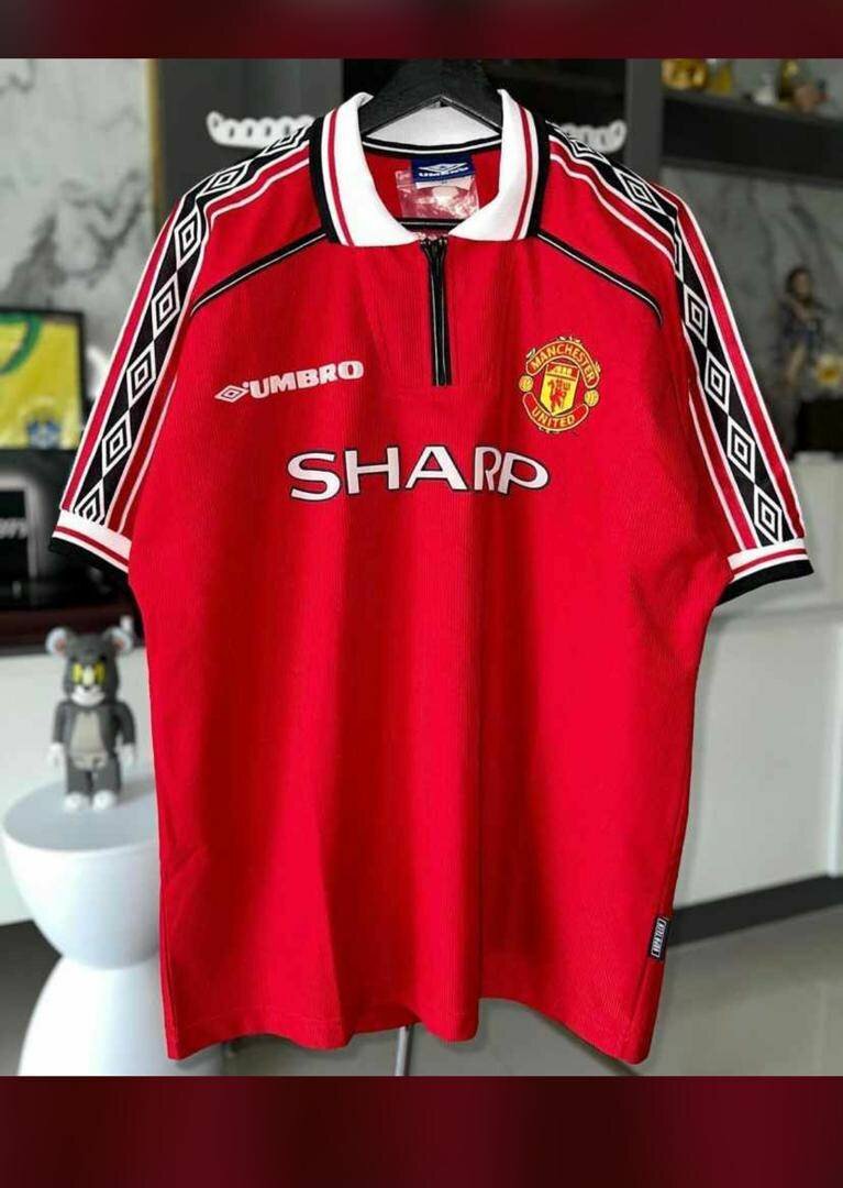 MANCHESTER UNITED 1998/1999 RETRO JERSEY