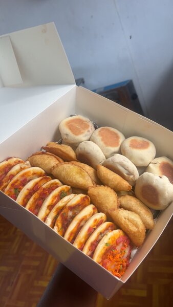 Assortiment de mini-pains sucrés