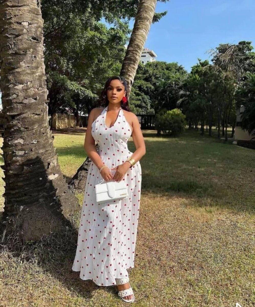 Robe longue à pois élégante