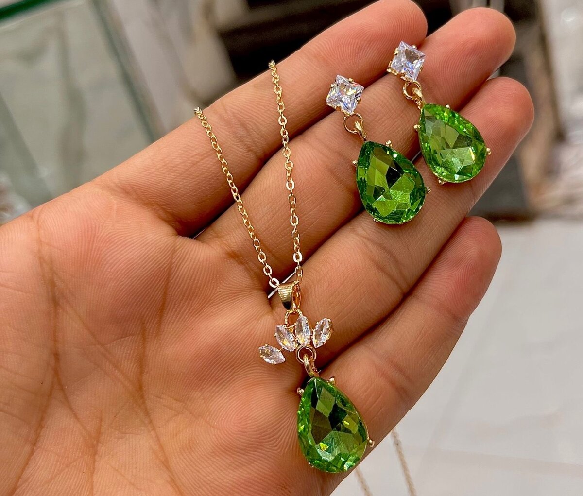 Set of Pearl Locket with Earrings