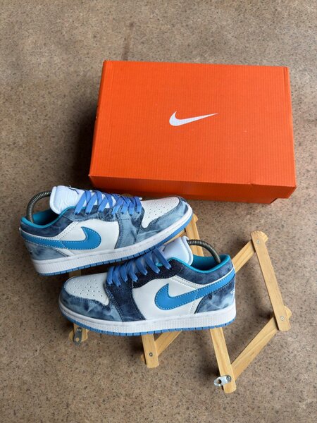 Nike Baskets Bleu et Blanc