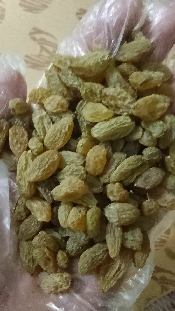 Yellow Raisins